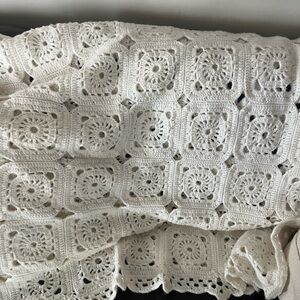Elegant vintage Crochet Throw Blanket -